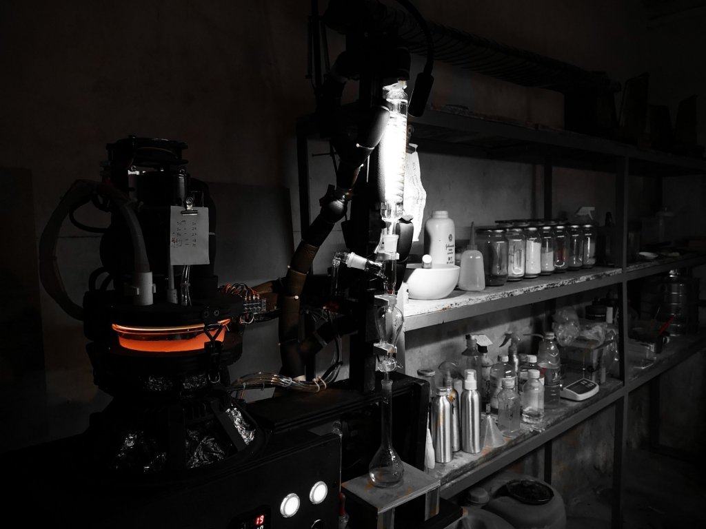 “透明漆裏的奧秘”