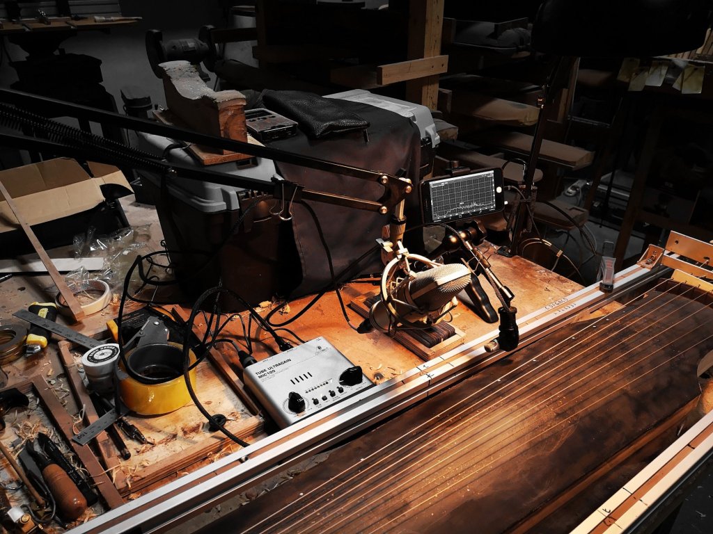 「論古琴底板」